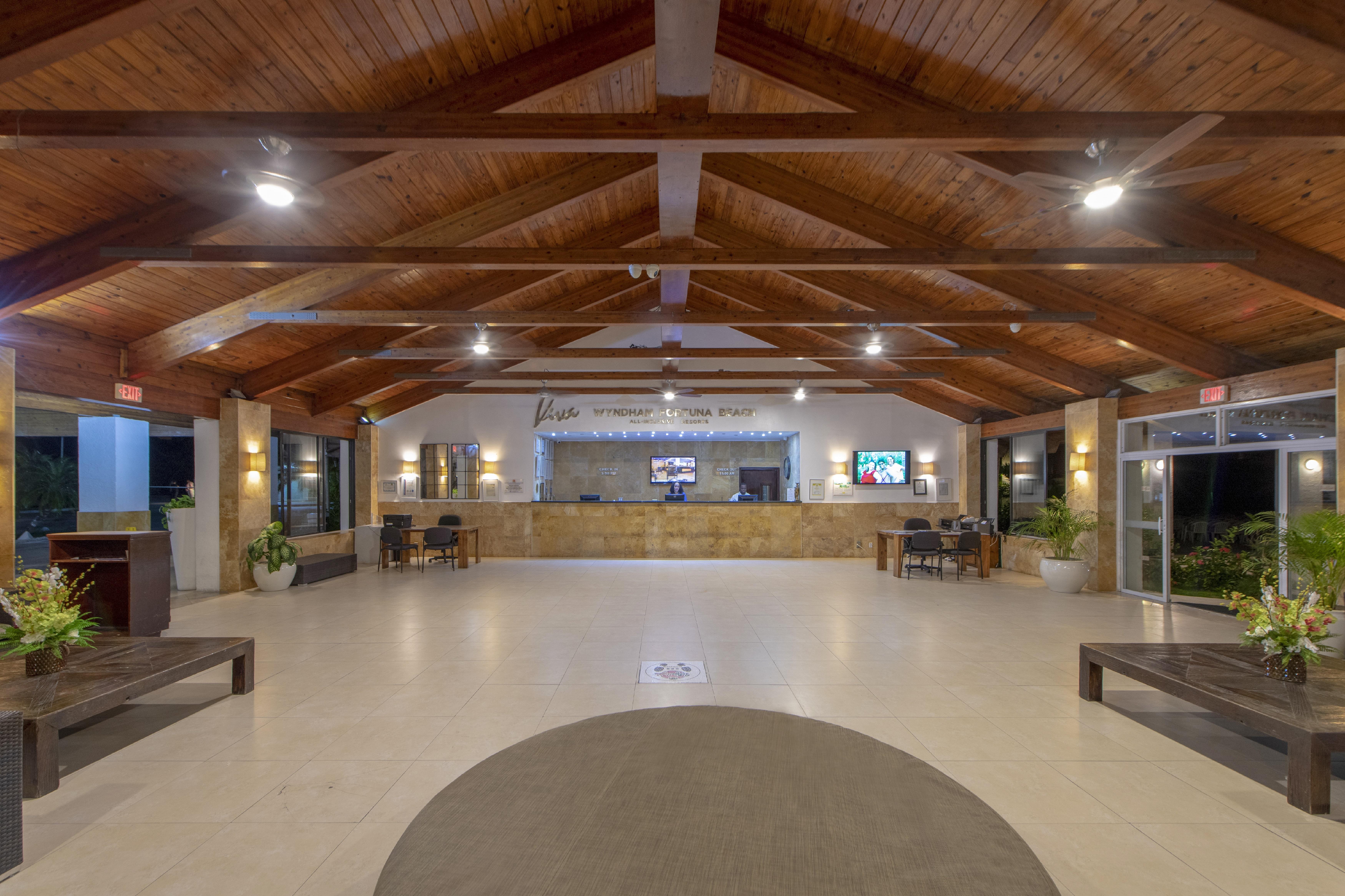 Viva Fortuna Beach By Wyndham, A Trademark All Inclusive Freeport Bagian luar foto